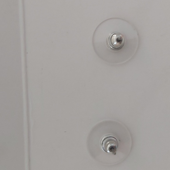 Necklace and earrings set - Picture 5 of 6